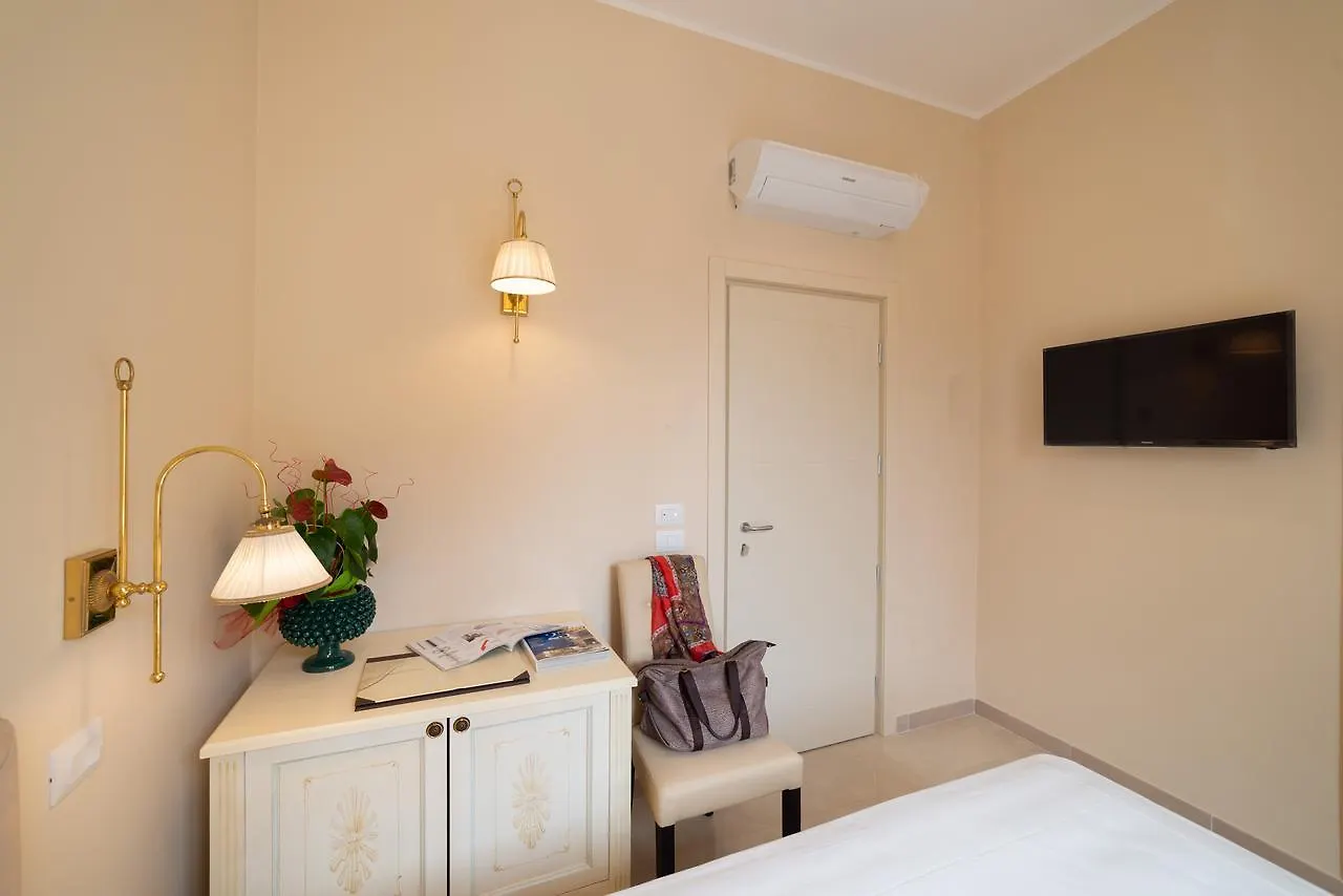 ***  Hotel Casa Adele Taormina Italy